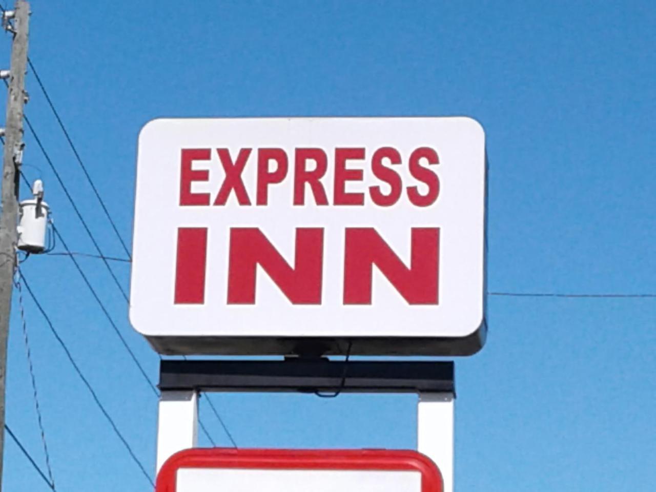Express Inn & Suites - 5 Miles From St Petersburg Clearwater Airport ภายนอก รูปภาพ