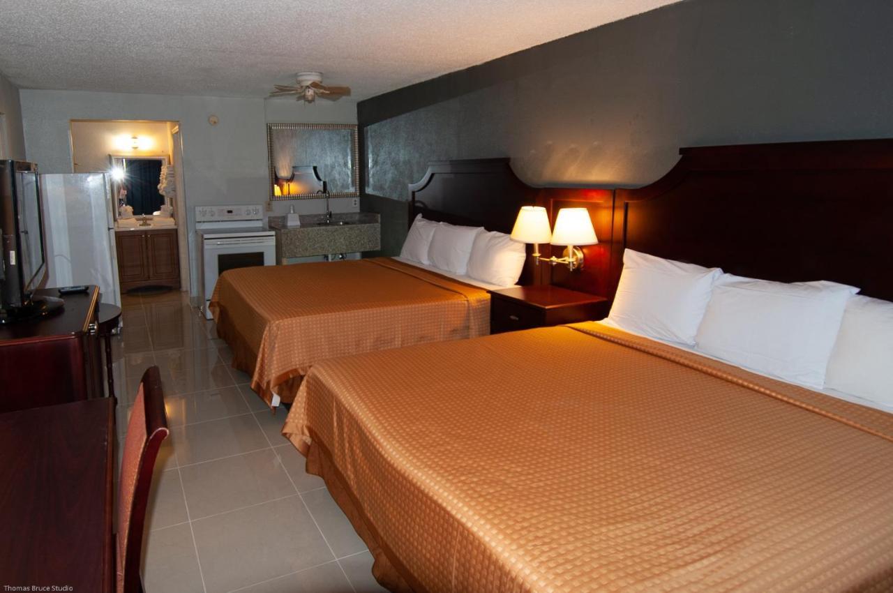 Express Inn & Suites - 5 Miles From St Petersburg Clearwater Airport ภายนอก รูปภาพ